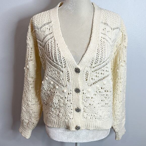 LElvira collections cream knit sweater with jeweled buttons size medium - Picture 1 of 7